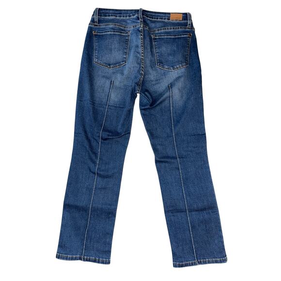 Judy Blue Straight Leg Cropped Mid Rise Jean
Size 11/30 - Picture 3 of 7